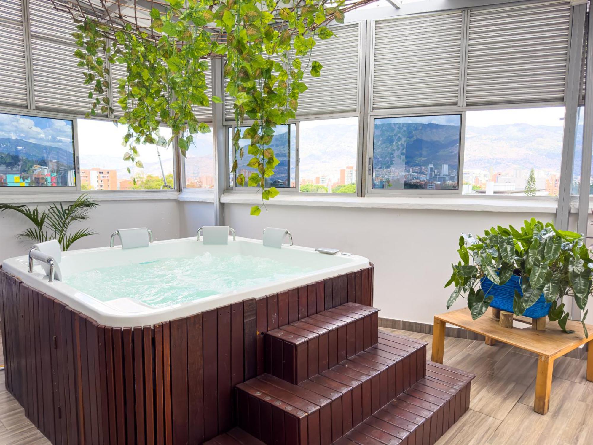 Hotel Bolivariana Plaza Medellin Ngoại thất bức ảnh