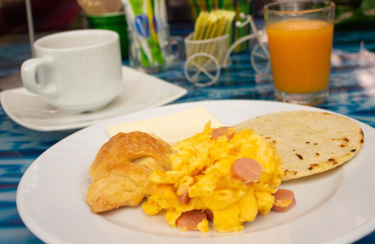 Hotel Bolivariana Plaza Medellin Ngoại thất bức ảnh